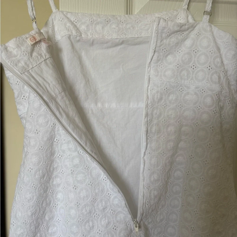White Eyelet Lace Summer Dress Girls Size M Adjustable Straps Lined